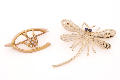 Lot 339 - A late Victorian gold swallow brooch set with...