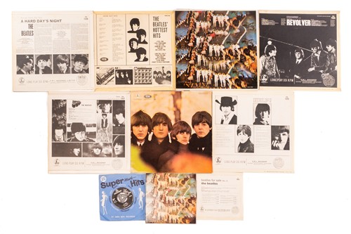 Lot 387 - The Beatles: a good collection of early issue...