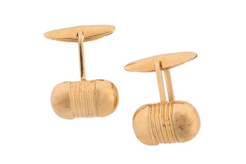 Lot 235 - A pair of oblong cufflinks, with reeded...