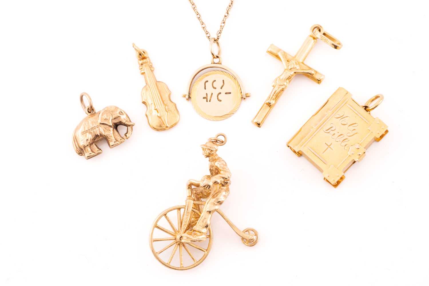 Lot 110 - A miscellaneous aggregate of 9ct yellow gold...