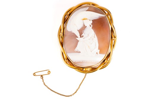 Lot 29 - A large Victorian shell cameo brooch,...