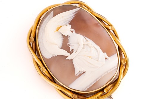 Lot 29 - A large Victorian shell cameo brooch,...