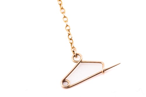 Lot 117 - A Victorian mourning brooch in Etruscan...