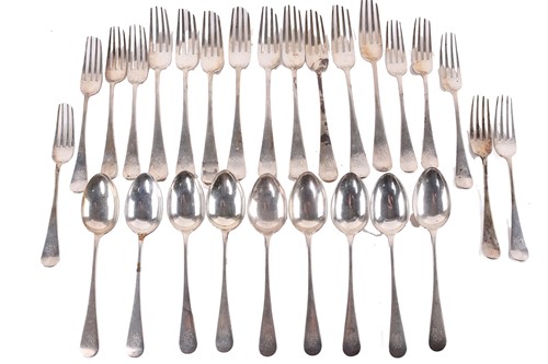 Lot 387 - A loose canteen of silver flatware, Josiah...