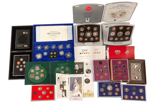 Lot 406 - A collection of boxed and mostly...