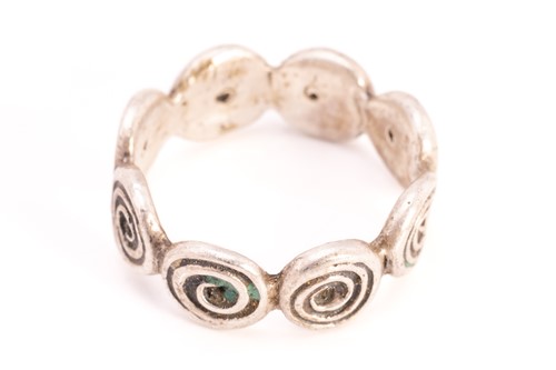 Lot 41 - A suite of silver jewellery from the...