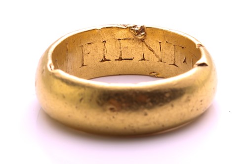 Lot 298 - An Early 18th-century wedding ring, the thick...