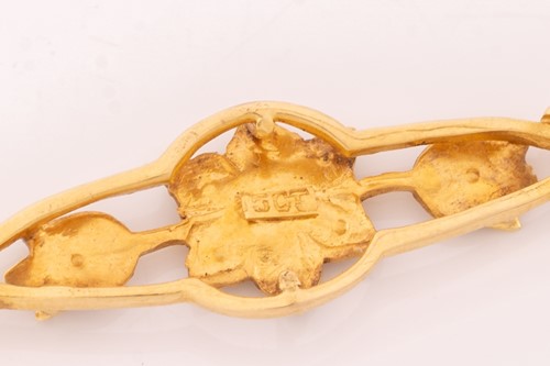 Lot 128 - A single stone citrine bar brooch, marked 15ct,...