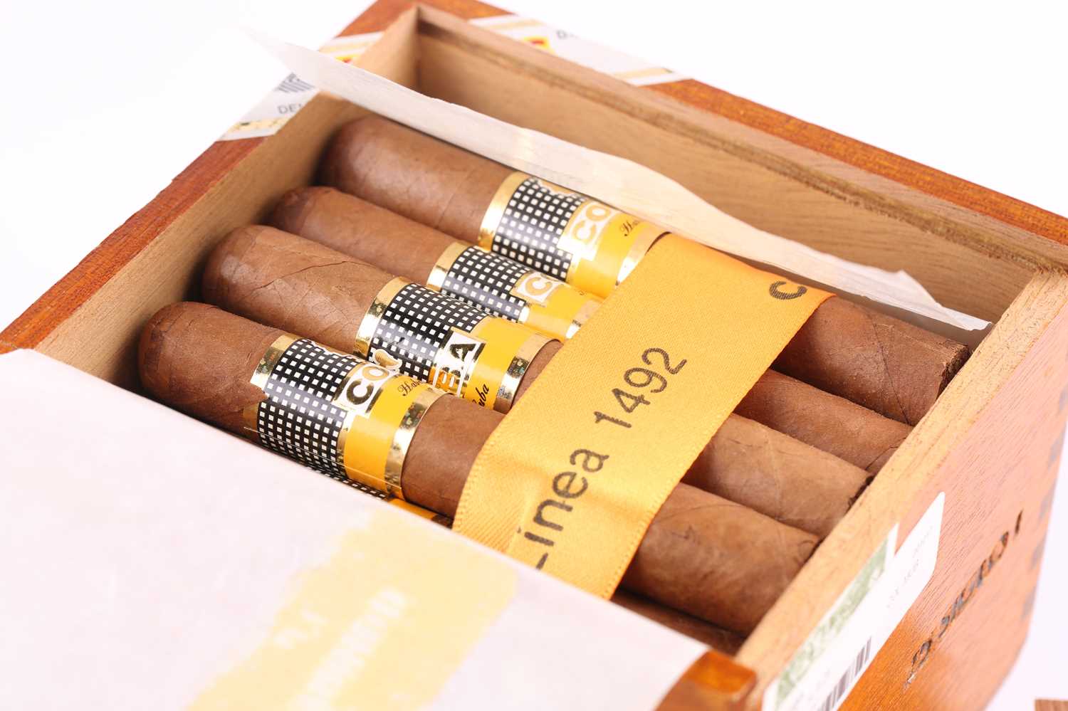 Lot 136 - 25 Cohiba Siglo No 1 Cigars in opened slide...