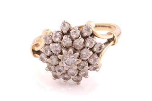 Lot 338 - An 18ct yellow gold and diamond cluster ring...