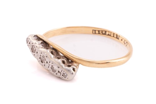 Lot 28 - An 18ct yellow gold and diamond Edwardian...