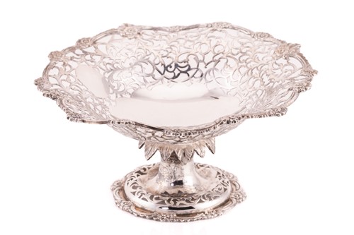 Lot 436 - An early 20th-century silver fruit comport....