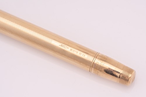 Lot 385 - A Mabie Todd& Co Ltd Swan 9ct gold...