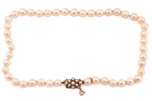 Lot 177 - A Victorian mourning brooch and a...