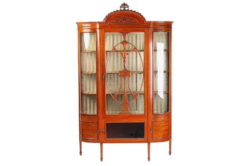 Lot 91 - A "Sheraton Revival" solid satinwood display...