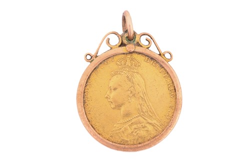 Lot 384 - A Queen Victoria sovereign, dated 1890, set...