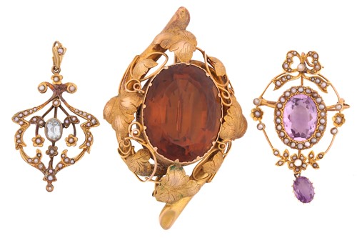 Lot 321 - A Victorian citrine brooch and two Edwardian...