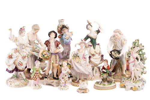 Lot 153 - A pair of Meissen porcelain figures of the...