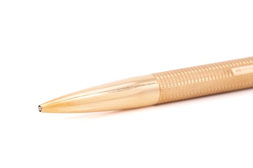 Lot 365 - A 9 carat gold yard-o-lead retractable ball...