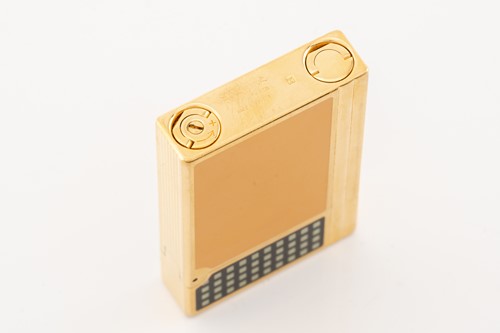 Lot 334 - An S.T. Dupont Limited Edition 'Gatsby' gold...