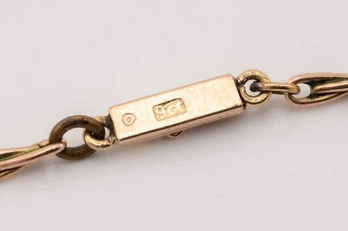 Lot 208 - A miscellaneous collection of jewellery...
