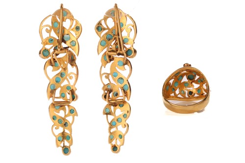 Lot 233 - A pair of turquoise drop earrings and a...