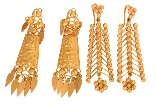 Lot 218 - A pair of Indian yellow metal earrings, of...