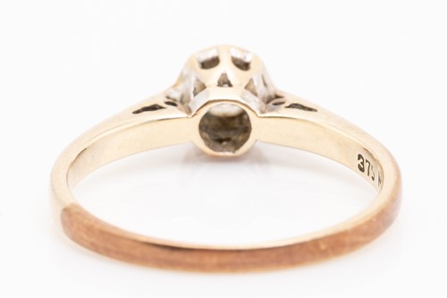 Lot 207 - An Edwardian diamond flowerhead ring and a...