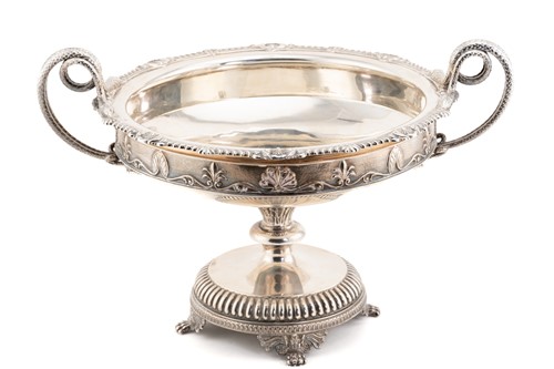 Lot 404 - A large George V silver pedestal bowl,...