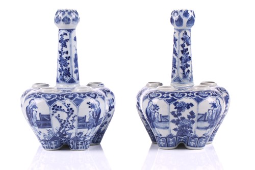 Lot 90 - A pair of Chinese blue & white quintal bulb...