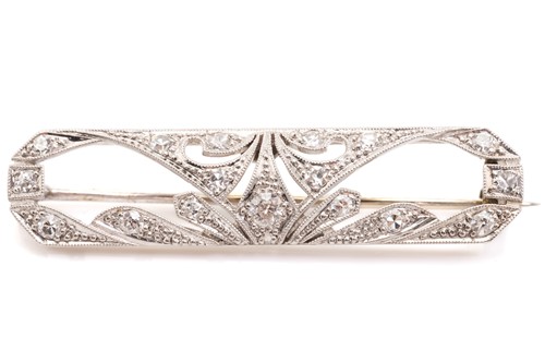 Lot 239 - An Art Deco-style 18ct white gold and diamond...