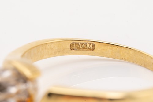 Lot 167 - A diamond single stone ring, the round...