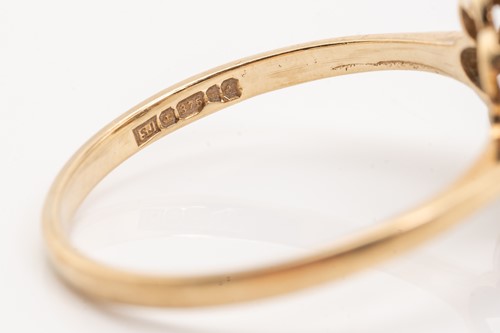 Lot 167 - A diamond single stone ring, the round...