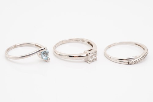 Lot 149 - A diamond set ring, comprising four...