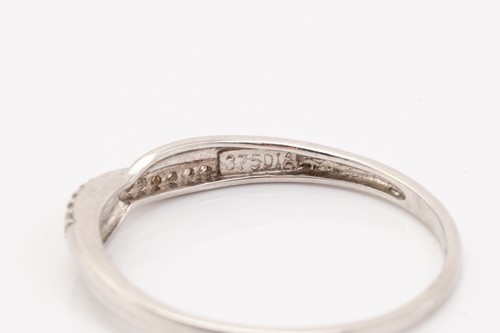 Lot 149 - A diamond set ring, comprising four...