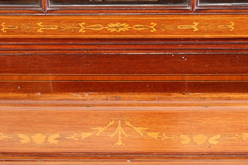 Lot 123 - An Edwardian mahogany and Neo-Classical...