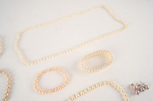 Lot 193 - A quantity of pearl jewellery including three...
