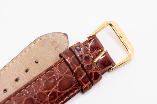 Lot 380 - A Longines Flagship 18ct gold watch, featuring...