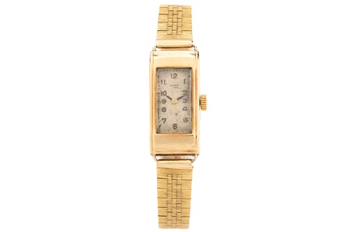 Lot 358 - A ladies 9ct yellow gold J W Benson wristwatch,...