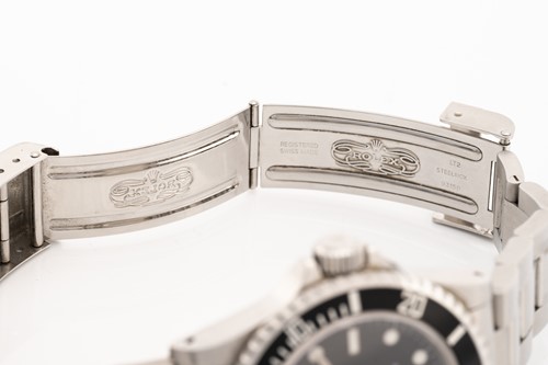Lot 373 - A Rolex Submariner ref. 14060M featuring an...