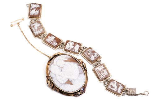 Lot 111 - A Victorian shell cameo brooch depicting Hebe...