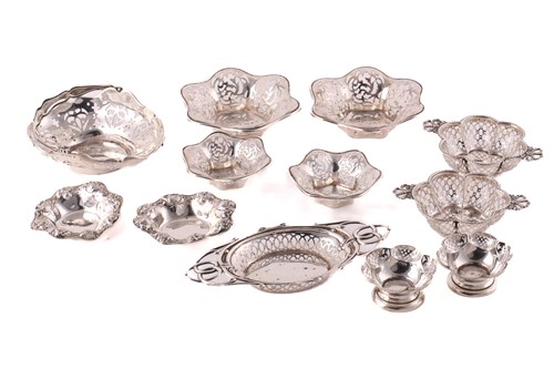 Lot 502 - A collection of five pairs of silver bonbon...