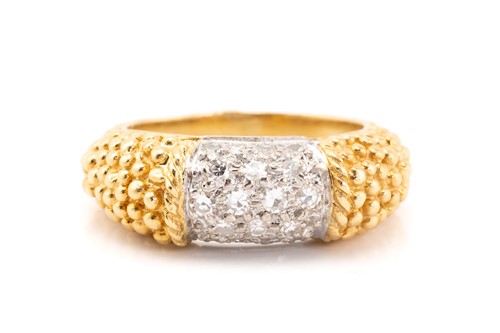 Lot 27 - An 18 carat gold and diamond ring saddle ring;...
