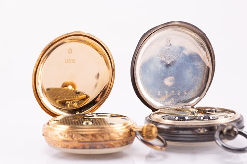 Lot 412 - An 18ct yellow gold ladies fob watch, the gilt...