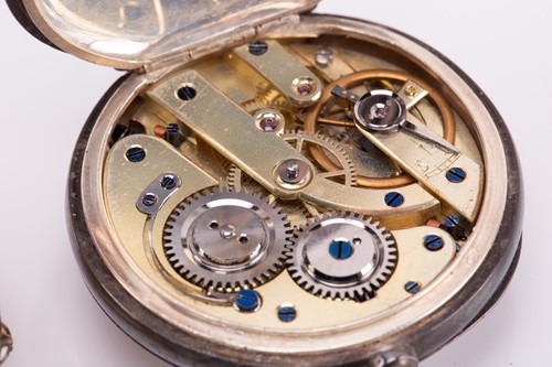 Lot 412 - An 18ct yellow gold ladies fob watch, the gilt...