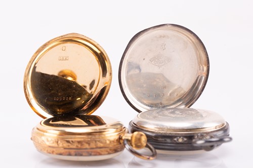 Lot 412 - An 18ct yellow gold ladies fob watch, the gilt...