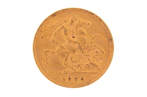 Lot 269 - An Edward VII, half sovereign 1909, obv. bare...