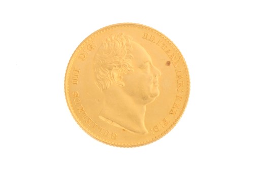 Lot 321 - A William IV full sovereign gold coin, 1837,...