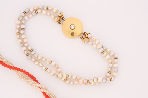 Lot 66 - A keshi pearl and coral bead necklace,...