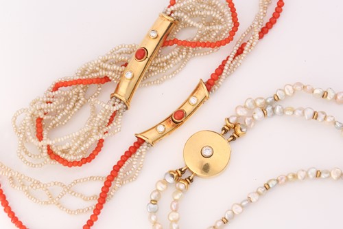 Lot 66 - A keshi pearl and coral bead necklace,...
